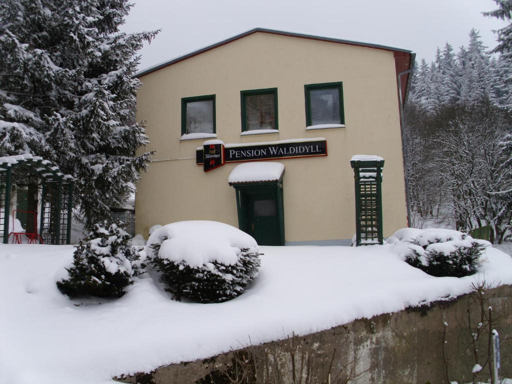 Pension Waldidyll Stutzerbach Екстер'єр фото